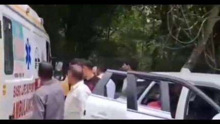 जोगिंदर नगर: तूफान की चपेट में आया पैराग्लाइडर पायलट, जोगिंदरनगर के पहलून गांव में घर के लेंटर पर गिरा; आई गंभीर चोटें