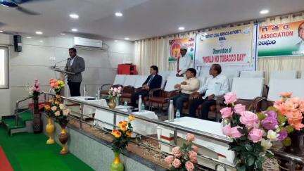 నిర్మల్: పొగాకు ఆరోగ్యానికి హానికరం:సీనియర్ సివిల్ జడ్జి శ్రీనివాస్.