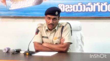 విజయనగరం: ఉద్యోగ విరమణ చేసిన పోలీసులను ఘనంగా సత్కరించి సేవలు కొనియాడిన జిల్లా ఎస్పీ వకుల్ జిందల్