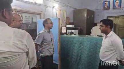 बलरामपुर: नोडल अधिकारी प्रमुख सचिव परिवहन विभाग ने उप निबंधक कार्यालय और सहायक संभागीय परिवहन अधिकारी कार्यालय का किया निरीक्षण