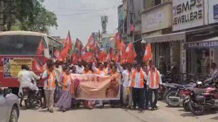 గద్వాల్: పట్టణంలో పుణ్య శ్లోక అహల్యబాయి జయంతి సందర్భంగా ర్యాలీ నిర్వహించిన బిజెపి పార్టీ నాయకులు