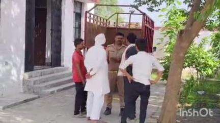 बहराइच: मुंसारी इलाके में संदिग्ध परिस्थितियों में फंदे से लटकता मिला विवाहिता का शव, पुलिस जांच में जुटी