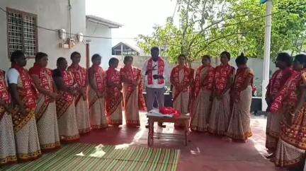 ఖానాపూర్: సిఐటియుతోనే అంగన్వాడీ టీచర్ల సమస్యలు పరిష్కారం అవుతాయి: సిఐటియు జిల్లా ప్రధాన కార్యదర్శి సురేష్