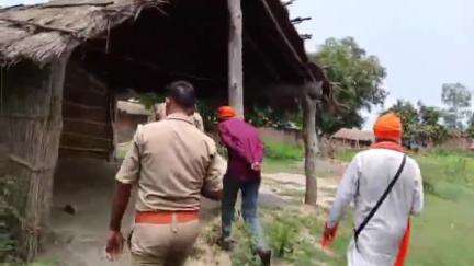 पीलीभीत: गांव बैल्हा में सिख युवक के घर से मिली बाइबल, पुलिस ने बाइबल को कब्जे में लिया