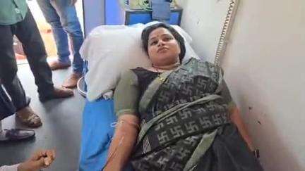 मेदिनीनगर (डालटनगंज): पलामू एसपी रीष्मा रमेशन, कई थाना प्रभारियों समेत दो दर्जन लोगों ने किया रक्तदान