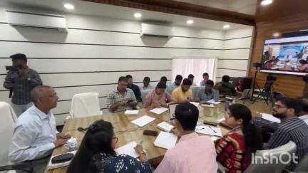 মাটিগাড়া: শিলিগুড়িতে রেলের অব্যবহৃত জমিতে দীর্ঘদিন ধরে বসবাসকারীদের এক টাকার বিনিময়ে পাট্টা দেওয়ার ভাবনা মেয়রের