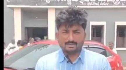 దర్శి: జూన్ ఒకటో తేదీ నుండి డీలర్ల వద్ద నుండి రేషన్ పంపిణీ చేస్తున్నట్లు తెలిపిన దొనకొండ ఇంచార్జి ఎమ్మార్వో శ్రవణ్ కుమార్