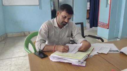 बारुन: जमीनी विवाद संबंधित समस्याओं के समाधान को लेकर बारुण थाना परिसर में आयोजित हुआ जनता दरबार
