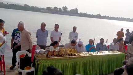 इटारसी: सांसद सेठानी घाट पर ग्रीष्मकालीन निशुल्क तैराकी एवं ट्रायथलन प्रशिक्षण शिविर के समापन कार्यक्रम में हुए शामिल