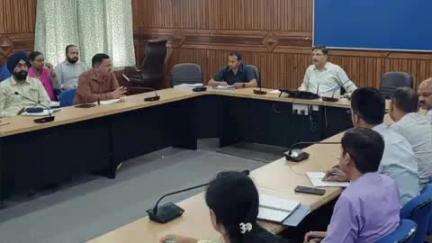 चम्पावत: मानसून पूर्व तैयारियों को लेकर जिलाधिकारी ने दिए सख्त आदेश, कोताही पर होगी जवाबदेही तय