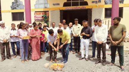 પારડી: નાસિક મુખ્ય રસ્તાથી પંચલાઈ સાઈધામ મંદિર સુધીના રસ્તાની નિર્માણને કામગીરીનું ખાતમુહૂર્ત ધારાસભ્યના હસ્તે કરાયું
