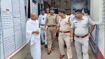 ব্যারাকপুর ২: আসন্ন পানিহাটির দণ্ড মহোৎসবের নিরাপত্তা ব্যবস্থা খতিয়ে দেখলেন নগরপাল