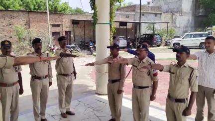 मोहन बड़ोदिया: मोहन बडोदिया थाना प्रभारी ने विश्व तम्बाकू निषेध दिवस पर स्टाफ को दिलाई शपथ