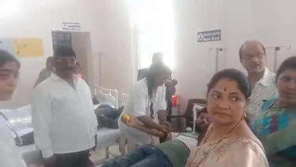 వేసవిలో బ్లడ్ బ్యాంక్లలో రక్త కొరతను నివారించేందుకు చర్యలు కాకినాడ జిల్లా వైద్య ఆరోగ్యశాఖ అధికారి డాక్టర్ నరసింహ నాయక్