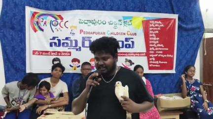 జంతువుల పట్ల అందరూ ప్రేమతో మెలగాలని, విద్యార్థుల సమ్మర్ క్యాంప్ లో జంతు ప్రేమికుడు నాని అన్నారు.