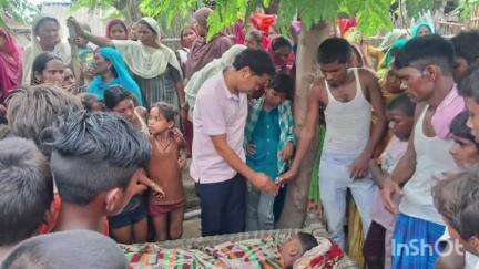 चौसा: चौसा प्रखंड के पैना पंचायत में खेत में मां को खाना देने गए बालक की डूबने से मौत