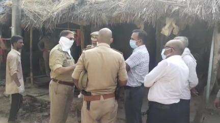 फतेहपुर: राधानगर थाना क्षेत्र के जखनी में भाई ने बहन की हत्या कर घर में दफनाया शव, पुलिस ने शव को निकाला बाहर