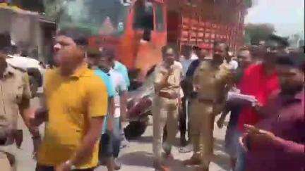 हातकणंगले: इचलकरंजी-सांगली रस्त्यावर डंपर व मोटरसायकलचा भीषण अपघात, दुचाकीस्वाराचा जागीच मृत्यू