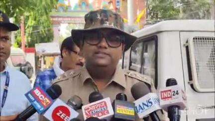 होशंगाबाद नगर: नर्मदापुरम: किसान रैली में 300 ट्रैक्टरों के साथ शामिल हुए किसान, चौक-चौराहों पर पुलिस बल तैनात