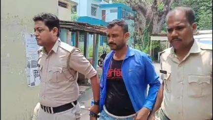 চাকদা: 2020 সালের খুনের মামলায় আদালতের হাজিরা এড়িয়ে পালিয়ে থাকা অভিযুক্তকে চাকদা থেকে গ্রেফতার করলো গাংনীপুর পুলিশ