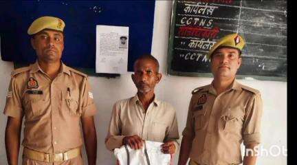बरेली: बिशारतगंज थाना क्षेत्र के नूरपुर तिराहे से शराब की तस्करी करने वाले आरोपी को गिरफ्तार किया गया