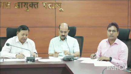 मेदिनीनगर (डालटनगंज): पलामू: उप विकास आयुक्त शब्बीर अहमद ने अबुआ आवास योजना और पीएम आवास की प्रगति की समीक्षा की
