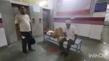 संभल: धनारी थाना इलाके में पिता और माता ने बेटे पर लगाया मारपीट का आरोप, पुलिस को दी तहरीर, भेजा मेडिकल कराने के लिए अस्पताल