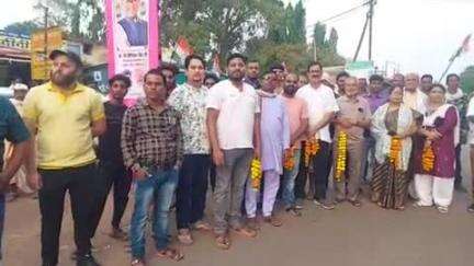 शहपुरा: मध्यप्रदेश के पूर्व मुख्यमंत्री दिग्विजय सिंह का नगर में जोरदार स्वागत किया गया