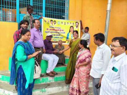 శింగనమల: బుక్కరాయసముద్రం మండల వ్యాప్తంగా ఎన్టీఆర్ పింఛన్లను పంపిణీ చేసిన స్పెషలాఫీసర్ శ్రీదేవి ఎంపీడీవో సల్మాన్ రాజ్ ఎంపీపీ సునీత