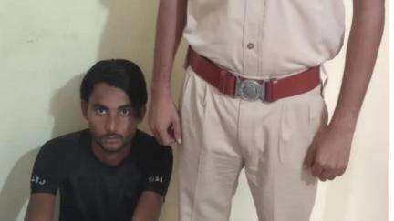 सीकरी: सीकरी पुलिस ने नाबालिग लड़की के साथ छेड़छाड़ व मारपीट के मामले में 1 वांछित आरोपी को किया गिरफ्तार