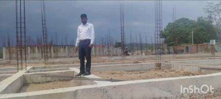 गारू: सरयू प्रखंड में आईटीडीए परियोजना निदेशक ने निर्माणाधीन छात्रावास का निरीक्षण किया