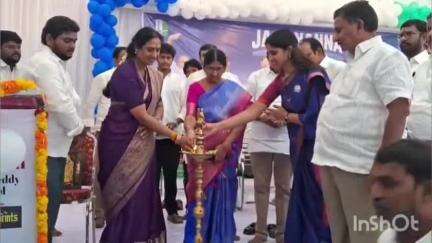 ఆలూరు: జగనన్న మిషన్ లోగో, వెబ్సైట్ ఆవిష్కరణ కార్యక్రమంలో పాల్గొన్న ఆలూరు వైసిపి జిల్లా మహిళా అధ్యక్షురాలు శశికళ