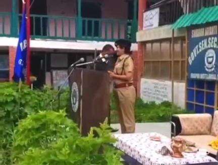 स्पीति: उदयपुर स्कूल में एसपी इल्मा अफ़रोज़ ने छात्रों को नशे के खिलाफ जागरूक किया