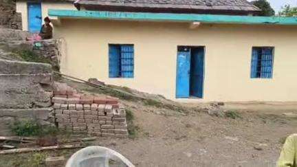 बिलासपुर सदर: खारसी सभा ने कुलदीप के इलाज के लिए बढ़ाया मदद का हाथ, 50 हजार रुपए का चेक सौंपा