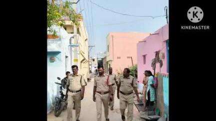 గుంతకల్లు: గుత్తి అర్ఎస్ లోని పలు కాలనీలలో కార్డెన్ సెర్చ్ ఆపరేషన్ నిర్వహించిన పోలీసులు, తనిఖీలు నిర్వహించిన ఎస్ఐ సురేష్
