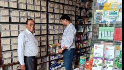 मुंगेली: जिले में नशीली दवाओं की बिक्री रोकने के लिए दवाई दुकानों पर औषधि प्रशासन की छापेमारी, 4 को नोटिस जारी