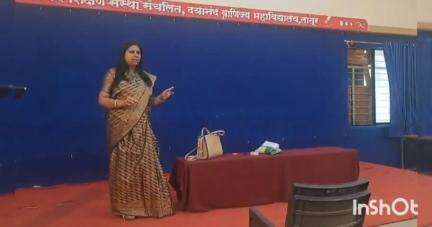लातूर: जागतिक तंबाखू विरोधी दिवसाचे औचित्य साधत मोटिवेशनल स्पीकर डॉ अनिता राठोड यांनी दयानंदमध्ये मुलांची घेतली कार्यशाळा