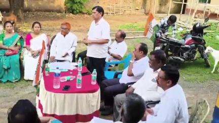 महेशपुर: सीलमपुर कॉलेज मोड़ के समीप प्रखंड कांग्रेस कमेटी ने संगठन सृजन अभियान के तहत बैठक की