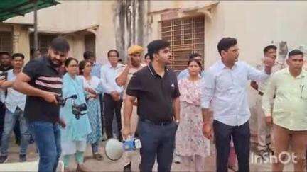 धौलपुर: पुराने अस्पताल में ऑपरेशन शील्ड के तहत द्वितीय सिविल डिफेंस मॉक ड्रिल का हुआ सफल आयोजन