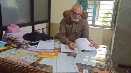 सेंधवा: सेंधवा में एंबुलेंस की कमी से हो रही परेशानी, शिक्षा विभाग द्वारा राशि देने के बावजूद नहीं सुधरी हालत