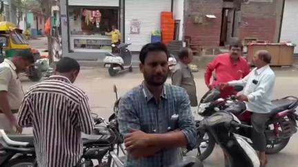 इंदौर: तीन इमली क्षेत्र में धार्मिक स्थल का सुरक्षित स्थानांतरण, सर्विस रोड चौड़ीकरण कार्य को मिली गति