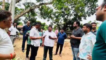 উদয়পুর: ধনী সাগরের পাড় এলাকার রাস্তা, ড্রেইন সংস্কার করার লক্ষ্যমাত্রা নিয়ে PWD দপ্তরের আধিকারিকদের সঙ্গে নিয়ে বিধায়ক