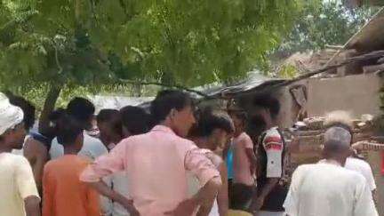 सीतापुर: इस्माइलपुर गांव में सड़क पर गिरी बिजली की केबल की चपेट में आने से दो युवक गंभीर रूप से घायल, एक की मौत