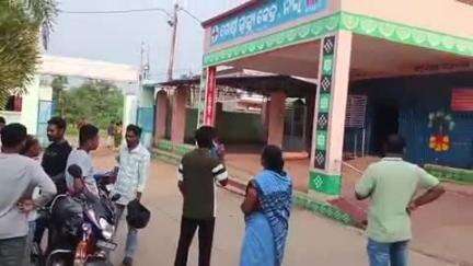 ଲାଞ୍ଜିଗଡ: ଜାମଗୁଡା ଠାରେ ଟ୍ରାକ୍ଟର ଓ ବାଇକ ମଧ୍ୟରେ ଦୁର୍ଘଟଣା,ଜଣେ ଗୁରୁତର ଭବାନୀପାଟଣା ମେଡିକାଲ ରେ ଭର୍ତି।