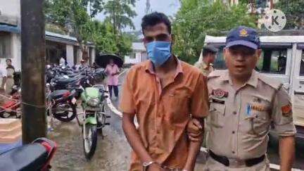 ধর্মনগর: ধর্মনগর জেলা আদালত চত্বরে ডাকাতির ঘটনার সঙ্গে জড়িত থাকার অভিযোগে অভিযুক্তের ছবি তুলতে গিয়ে আক্রান্ত সাংবাদিক