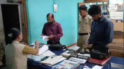 তেলিয়ামুড়া: কল্যাণপুর বাজার এলাকায় বাইকের কিস্তি না দেওয়ায় ফাইন্যান্স কোম্পানির দুই কর্মীর মারধর গ্রাহককে, পুলিশে অভিযোগ দায়ের