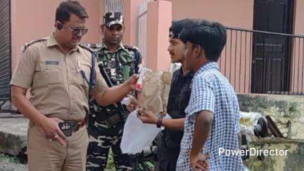 लालकुऑ: लालकुआं पुलिस टीम ने ऑपरेशन सेनेटाइज अभियान चलाया