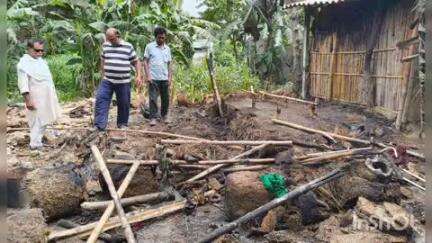 मधेपुर: करहारा गांव के वार्ड 12 में आग लगने से एक घर जला, हजारों का हुआ नुकसान