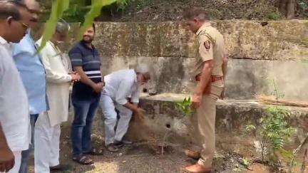 अमरावती: जिल्ह्यात राजमाता अहिल्यादेवी होळकर जयंती साजरी; गाडगेबाबा वृद्धाश्रम, जिल्हाधिकारी व विभागीय आयुक्त कार्यालयात अभिवादन