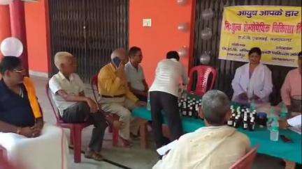 शाहजहांपुर: सेहरामऊ दक्षिणी स्थित बाबा कालसेन मंदिर परिसर में होम्योपैथिक शिविर का आयोजन, की गई 163 मरीजों की निःशुल्क जांच